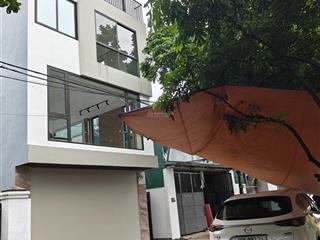 Cần bán nhà ngọc thụy dt 30m² x 4 tầng full nội thất ô tô đỗ tận cổng.