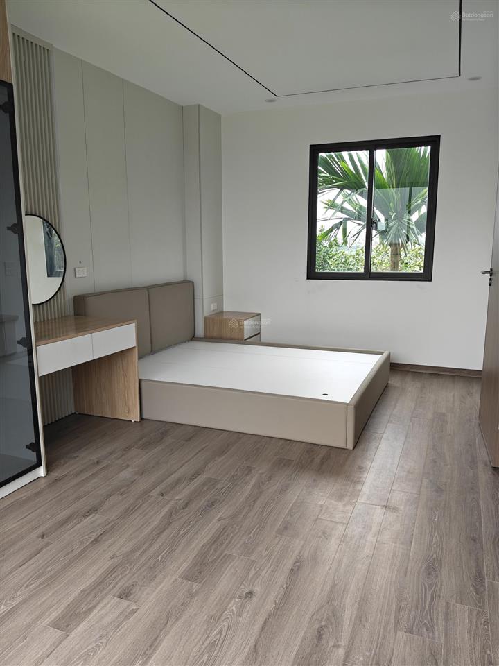 Cần bán nhà ngọc thụy dt 30m² x 4 tầng full nội thất ô tô đỗ tận cổng.