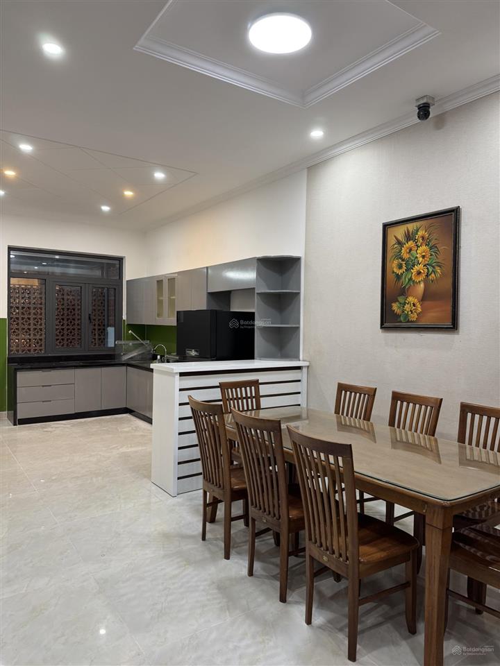 Cho thuê biệt thự phố đông village, 20 triệu vnd, 6x20, dtsd 224 m2, 5pn, 4wc, đầy đủ nội thất