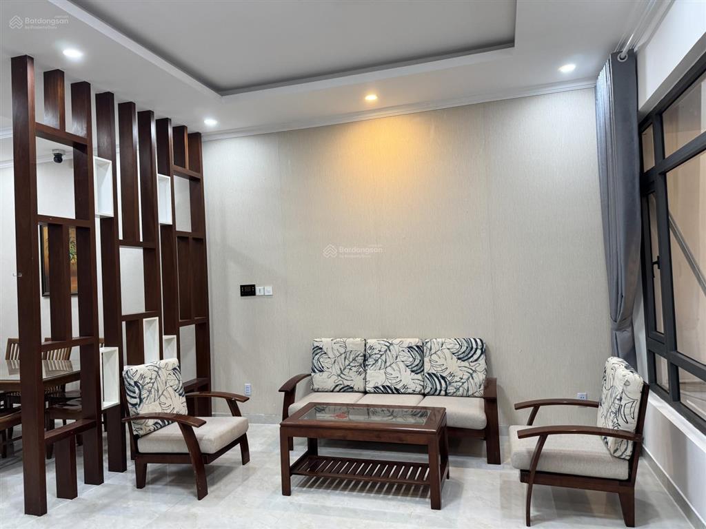 Cho thuê biệt thự phố đông village, 20 triệu vnd, 6x20, dtsd 224 m2, 5pn, 4wc, đầy đủ nội thất