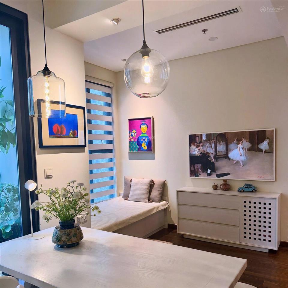 Chính chủ cần bán căn 2pn+1 dt 63m2 full nội thất, view nội khu tòa d masteri west hieghts