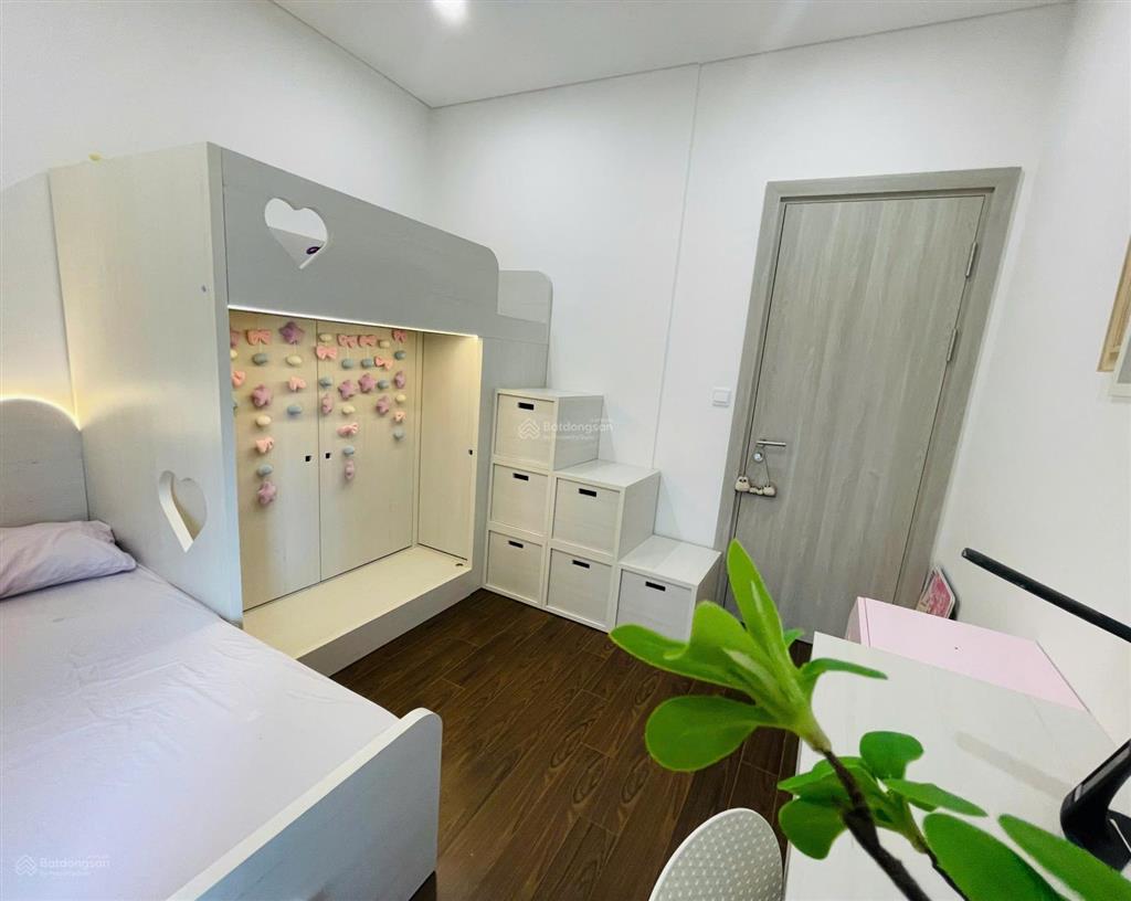 Chính chủ cần bán căn 2pn+1 dt 63m2 full nội thất, view nội khu tòa d masteri west hieghts