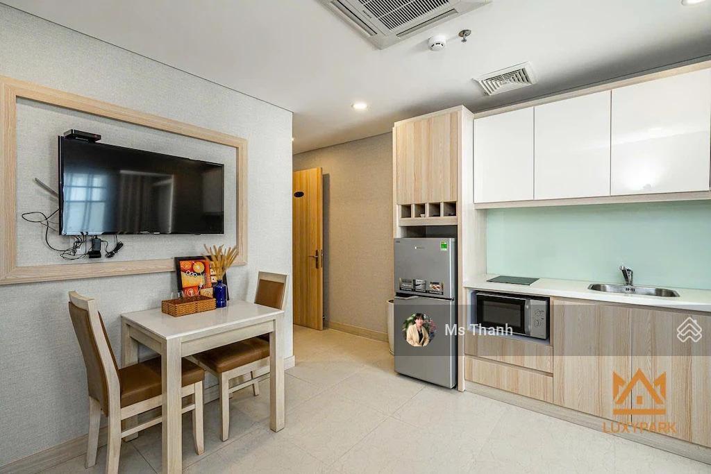 Gấp bán! hxh, ngang hiếm, cách mặt tiền 1 căn, 8m x 13m, 5 tầng đúc, ngay bộ công an, quận 1