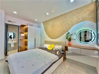 Hẻm 1 trục thẳng, cách 20m ra măt tiền, 4,2m x 15m, 4 tầng đúc, phố ẩm thực phan xích long