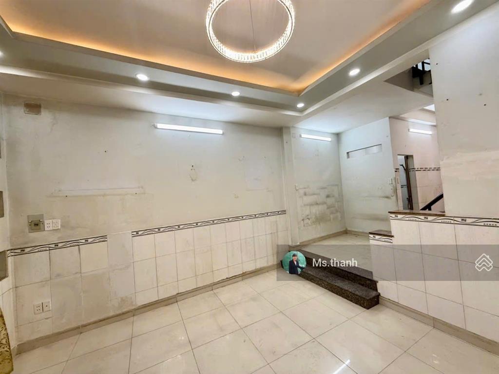 Ngang to hiếm, hxh, 7,5mx15m, vuông vắn, tiện xây mới, tọa lạc ngay p. 13, bình thạnh