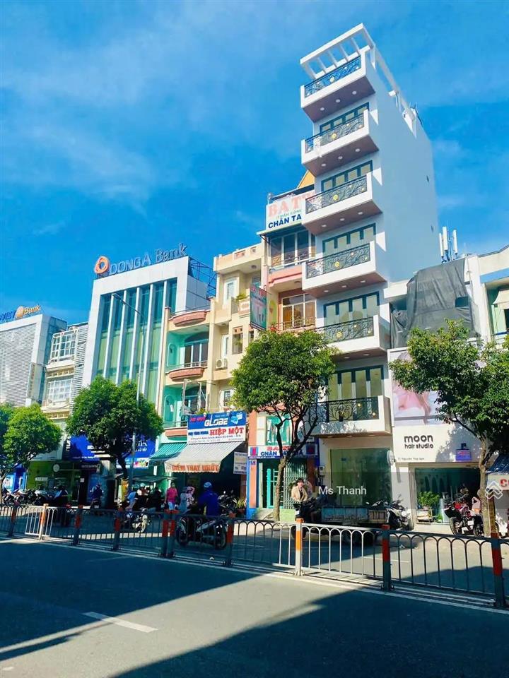 Mặt tiền ngay nguyễn văn đậu, 5m x 22m, vuông đẹp, 7 tầng thang máy, sẵn dòng tiền 130 triệu/tháng