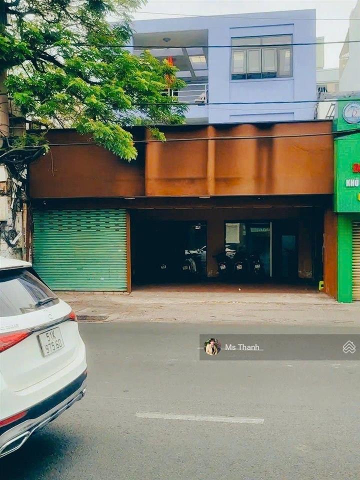 Mặt tiền ngang to, tọa lạc phố ẩm thực thạnh mỹ tây, 10mx22m, nở hậu đẹp, tiện xây mới hầm, 7 tầng