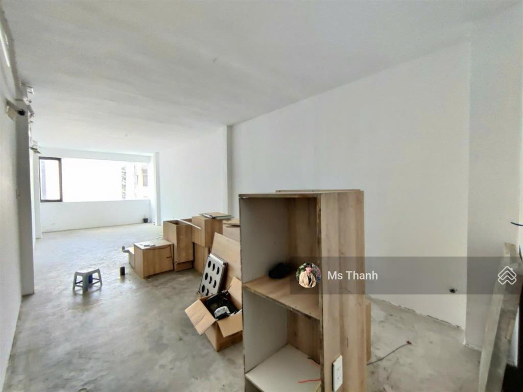 Mặt tiền ngang to, tọa lạc phố ẩm thực thạnh mỹ tây, 10mx22m, nở hậu đẹp, tiện xây mới hầm, 7 tầng
