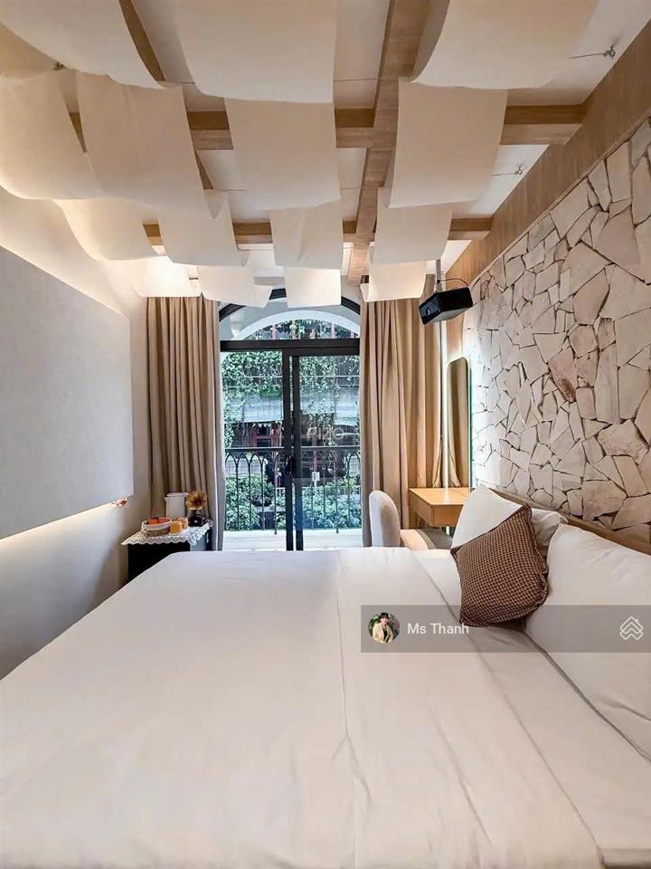 8 chdv ngay phố ẩm thực phan xích long, 4mx15m, vuông vức, 5 tầng, có hđ 40 triệu/tháng