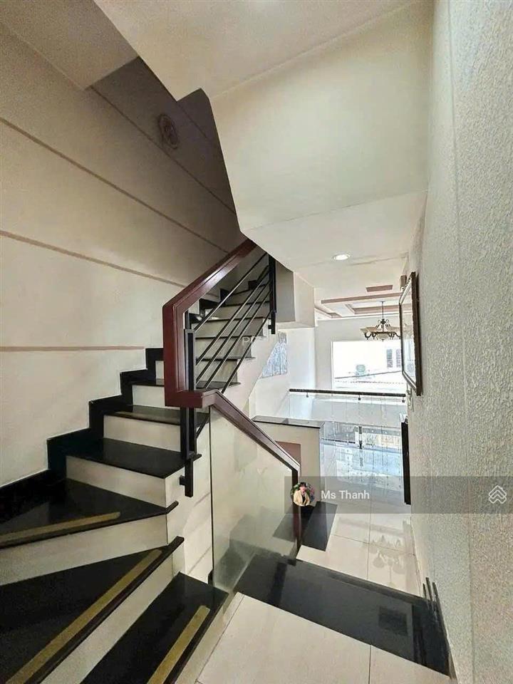 Hẻm 6m thông, cách 20m ra mt, 4,1mx15m, vuông đẹp, 2 tầng, p. phú nhuận