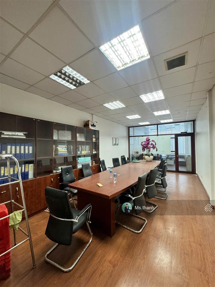 Mặt tiền ngang to trung tâm phú nhuận, 5m x 14m, 5 tầng, khai thác cho thuê 50 triệu/tháng