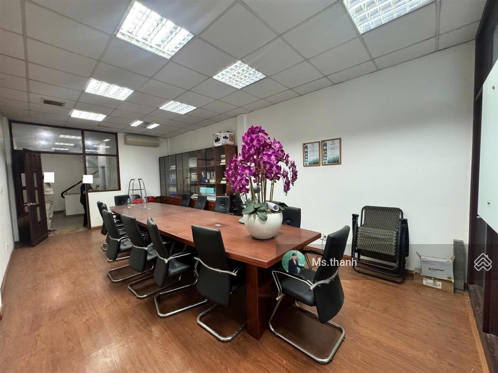 Mặt tiền ngang to trung tâm phú nhuận, 5m x 14m, 5 tầng, khai thác cho thuê 50 triệu/tháng