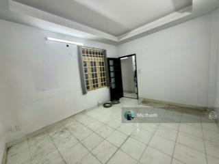 Hẻm thông, gần mặt tiền, tiện xây mới, nh 8,1m x 18m, c4, p. 11 ngay nơ trang long, bình thạnh