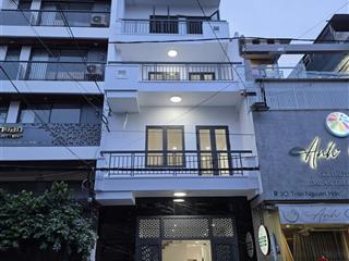 Bán nhà 4 tầng mặt tiền trần nguyên hãn  ngay bên chợ xóm mới, có 10 phòng đang cho thuê tốt