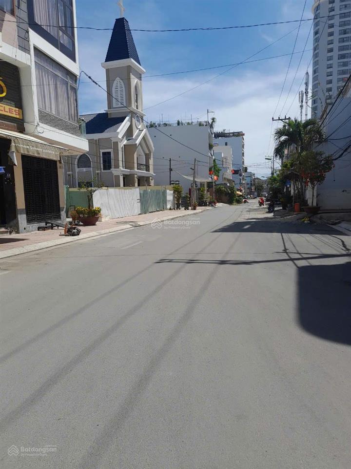 Bán nhà mặt tiền đường đoàn thị điểm sát biển, nha trang 126m² ngang 9,6m nở hậu nhẹ sổ đẹp