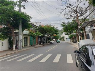 Bán lô đất 2 mặt tiền phù hợp xây khách sạn, kinh doanh tại dương hiến quyền, nha trang