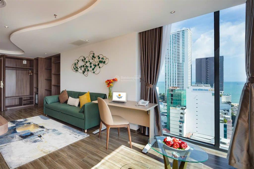 Bán khách sạn 3 sao mặt tiền biệt thự, phố người tây nha trang, gồm 19 tầng nổi và 1 hầm