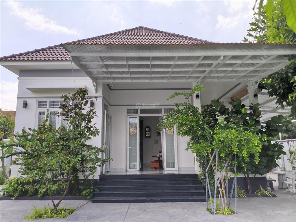 Bán căn nhà vườn mái nhật, diên lạc siêu đẹp, mới, bề ngang 16,5m