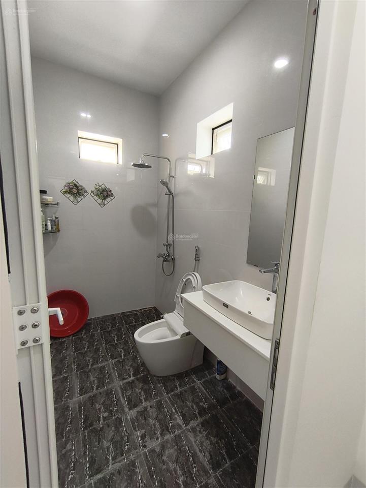 Bán căn nhà vườn mái nhật, diên lạc siêu đẹp, mới, bề ngang 16,5m
