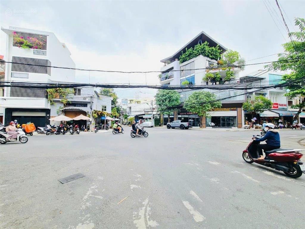 Bán nhà 5 tầng đẹp căn góc 2 mặt tiền đường trần nhật duật giá 45 tỷ  tttp nha trang