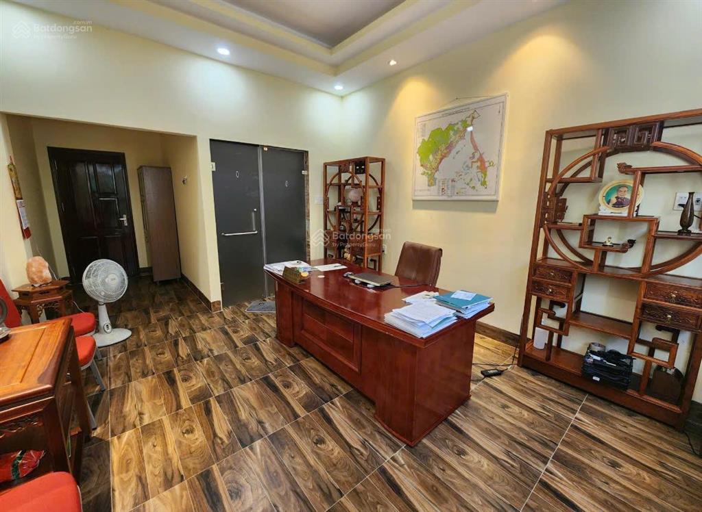 Hàng hiếm. bán nhà có sổ đỏ chính chủ ngay trung tâm thành phố nha trang  kđt lê hồng phong 2