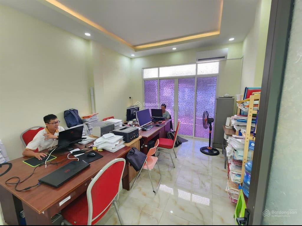 Hàng hiếm. bán nhà có sổ đỏ chính chủ ngay trung tâm thành phố nha trang  kđt lê hồng phong 2