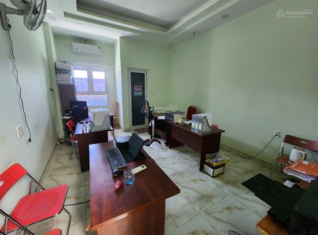 Hàng hiếm. bán nhà có sổ đỏ chính chủ ngay trung tâm thành phố nha trang  kđt lê hồng phong 2