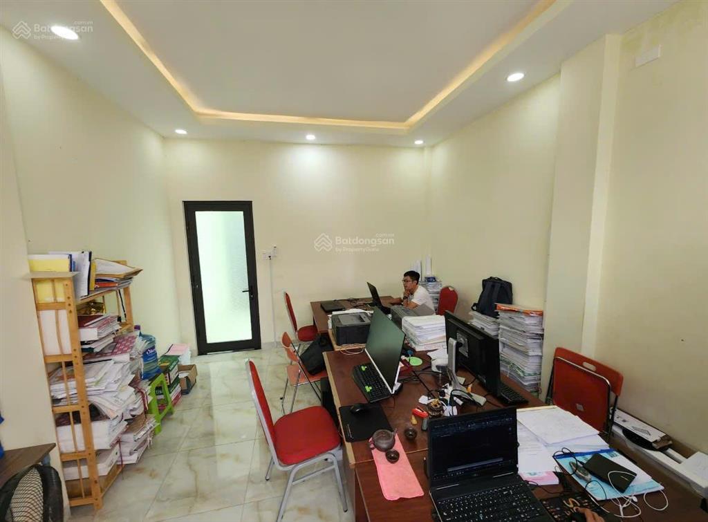 Hàng hiếm. bán nhà có sổ đỏ chính chủ ngay trung tâm thành phố nha trang  kđt lê hồng phong 2