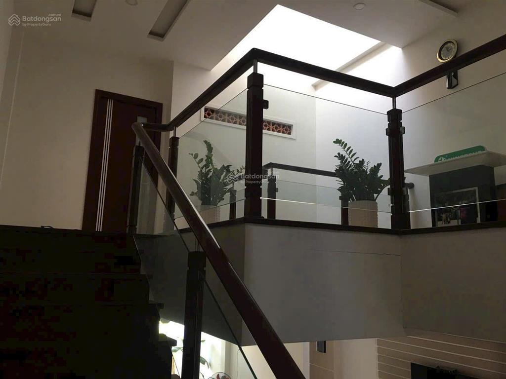 Bán nhà mặt tiền đường lê hồng phong, nha trang, nhà 3 tầng nội thất hiện đại, hợp kinh doanh tốt