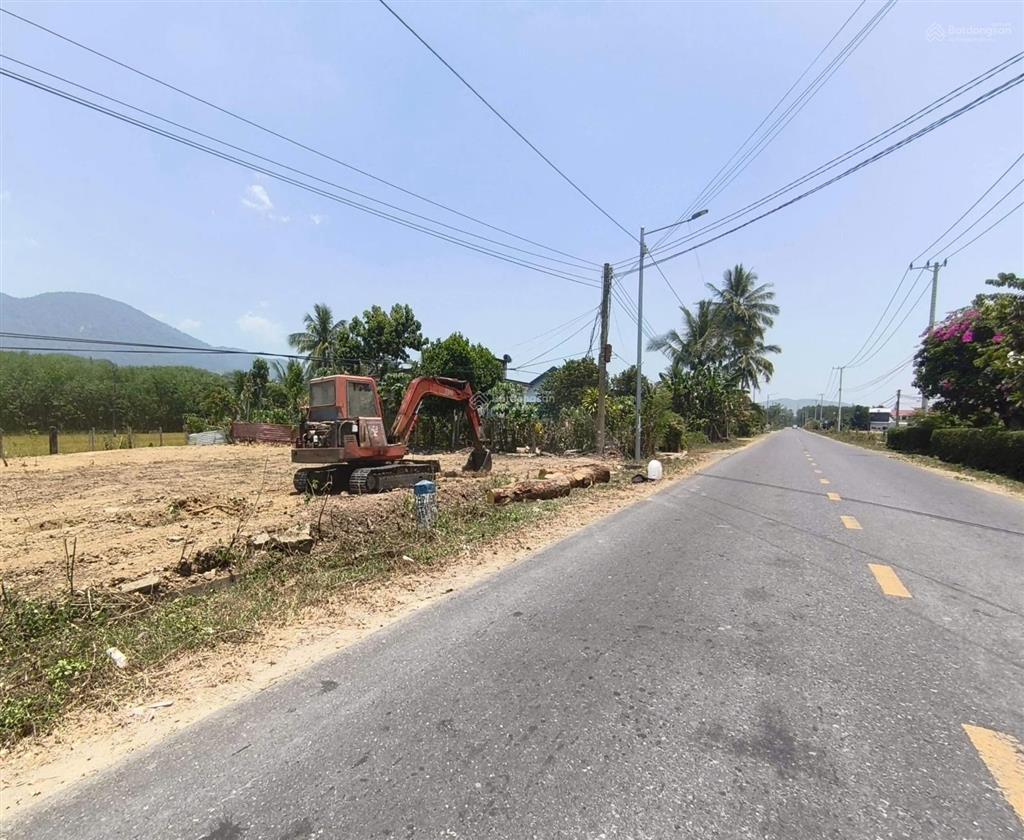 Mở bán lô đất đẹp  mặt tiền đường tỉnh lộ 8 diên lâm  diên khánh. tiện ích đầy đủ