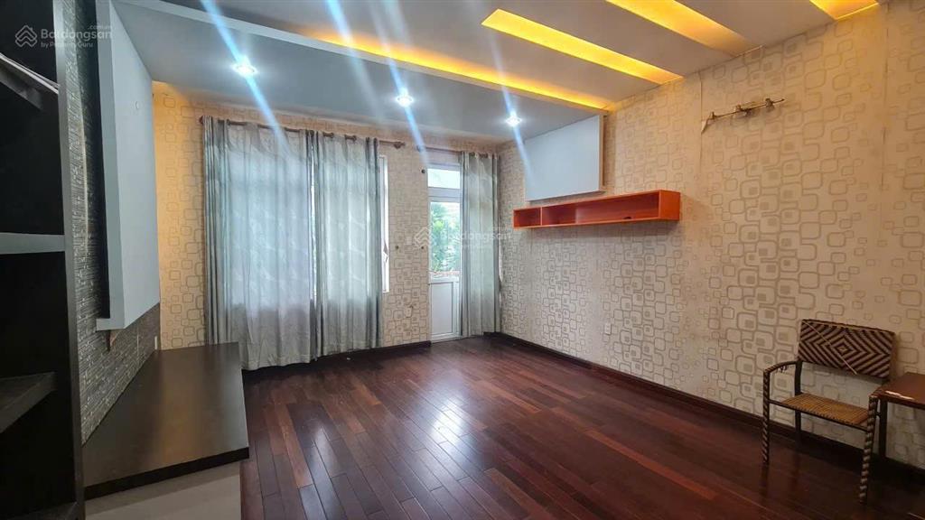 Bán nhà 4 tầng 4pn 4wc, mặt tiền đường tô hiến thành, gần biển giá 26 tỷ