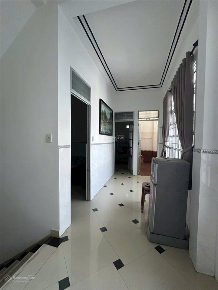 Bán nhà trung tâm trần thị tính khu bàn cờ nha trang ngang 10m rất đẹp, mát mẻ, nhà 3 tầng 7pn, 2wc