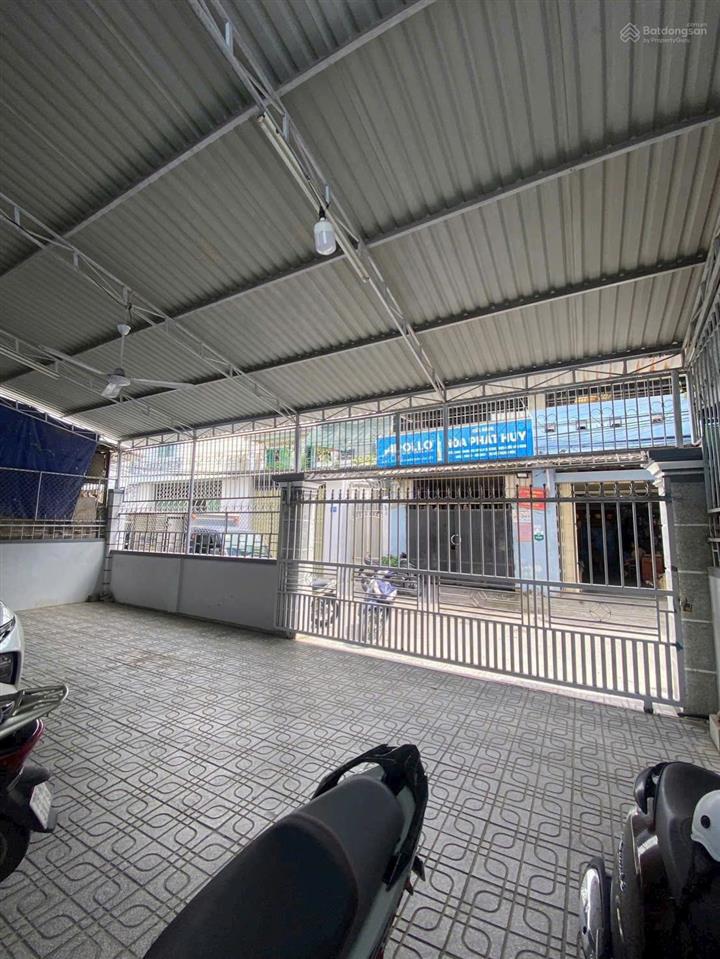 Bán nhà trung tâm trần thị tính khu bàn cờ nha trang ngang 10m rất đẹp, mát mẻ, nhà 3 tầng 7pn, 2wc