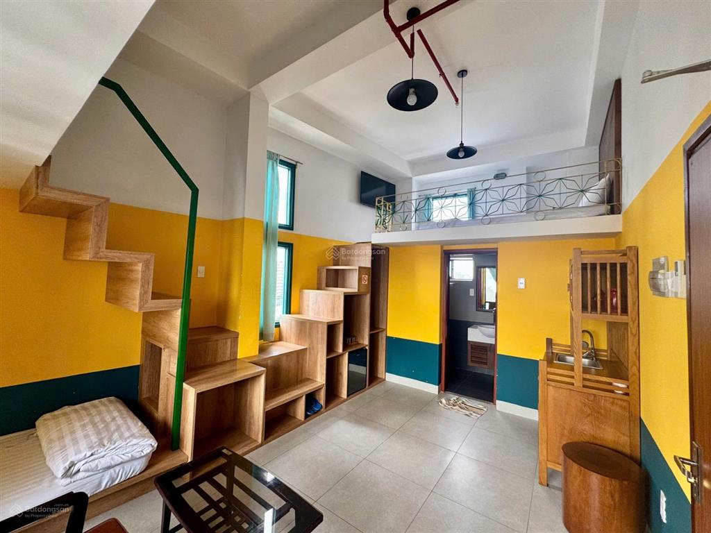 Bán tòa khách sạn 18 phòng đầy đủ giấy tờ, nằm hẻm oto đường paster, phường nha trang