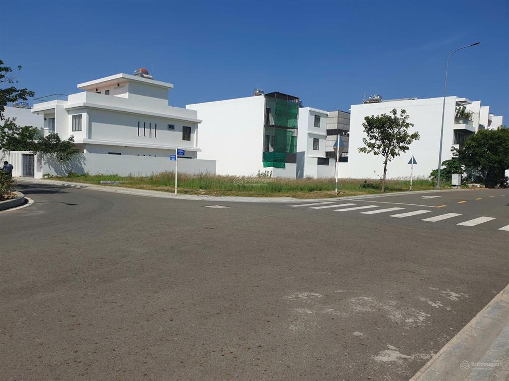 Lô góc biệt thự mỹ gia gói 7 nha trang  gần charmora city sun group. giá 50 triệu/m2