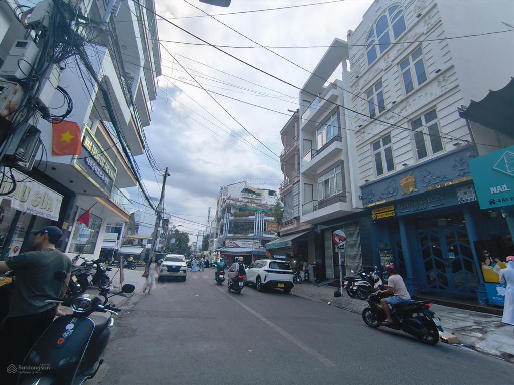 Bán nhà 2 tầng đường ngô đức kế, trung tâm phố hàn, cạnh chợ xóm mới nha trang