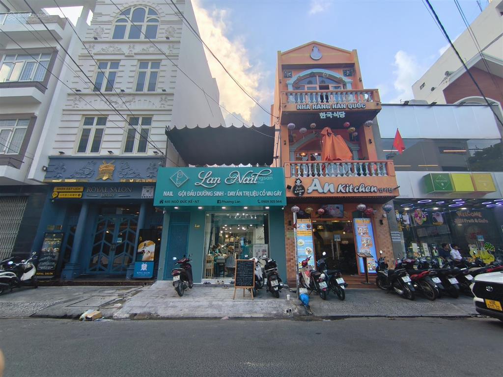 Bán nhà 2 tầng đường ngô đức kế, trung tâm phố hàn, cạnh chợ xóm mới nha trang