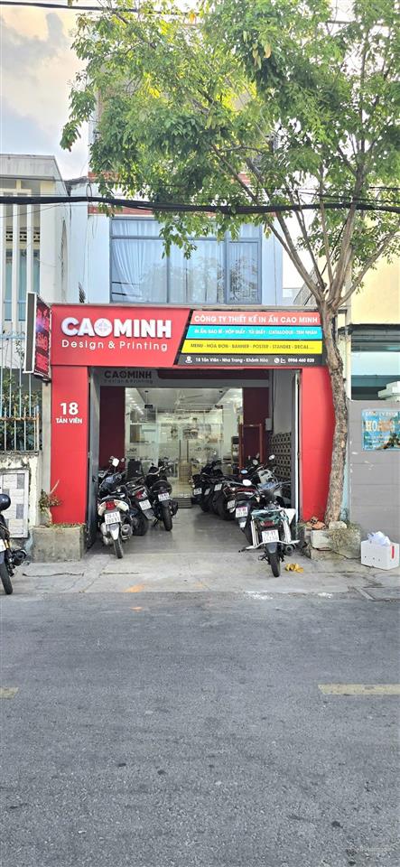 Bán nhà 3 tầng tản viên 209m2, giá 15,5 tỷ cực rẻ