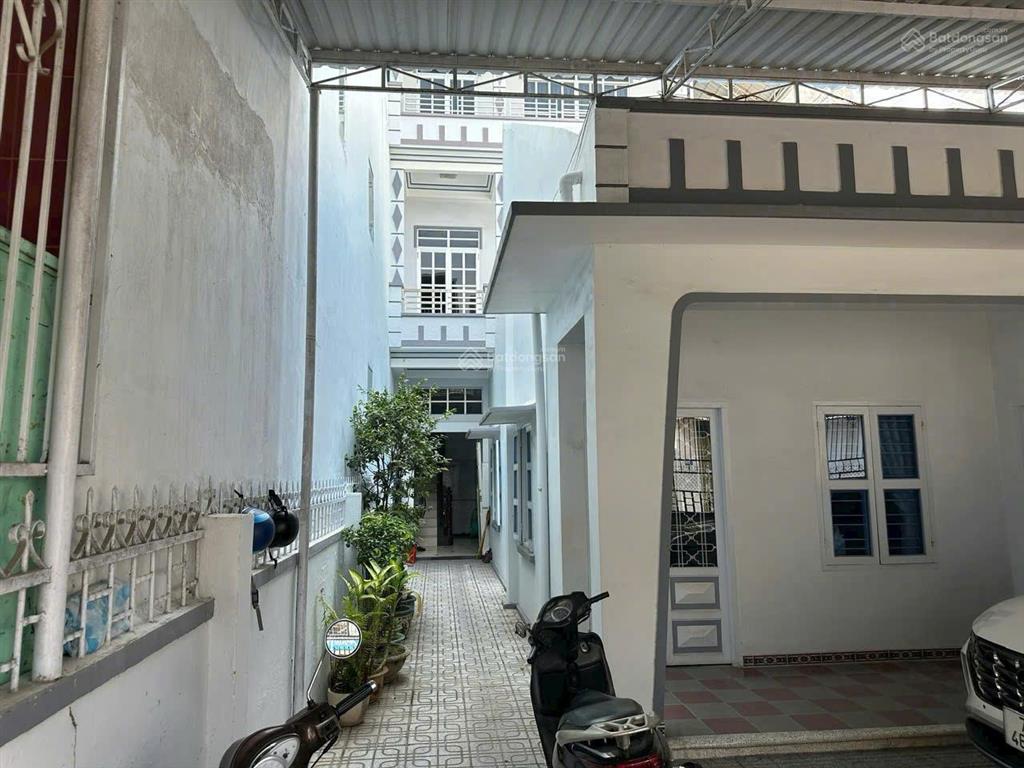 Bán nhà trung tâm 3 tầng 7pn, 2wc ngay trần thị tính khu bàn cờ nha trang ngang 10m
