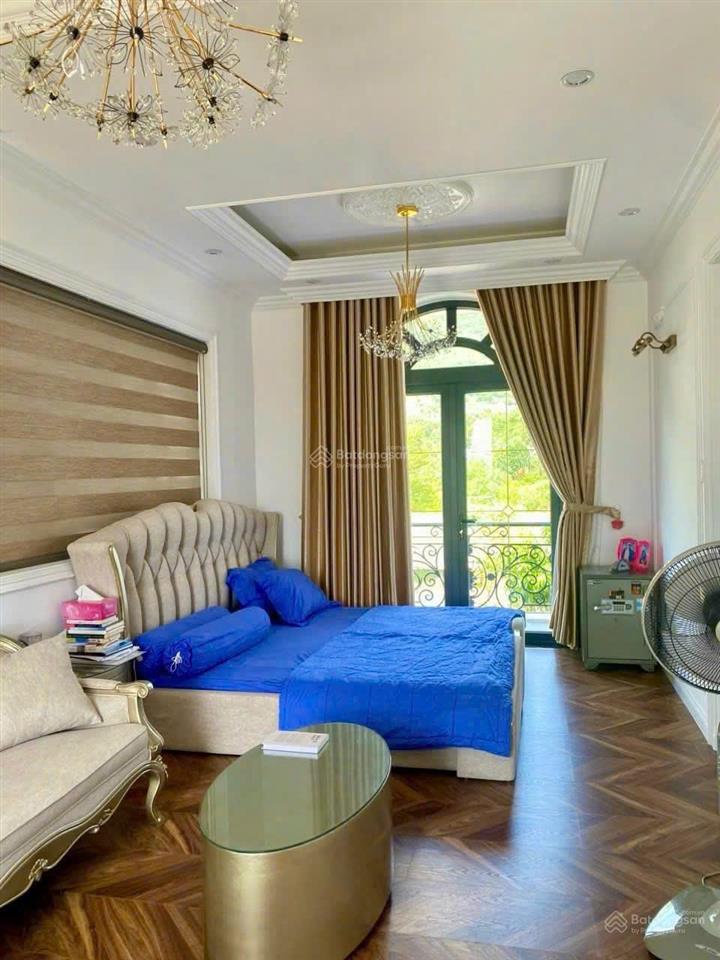 Bán biệt thự ven sông tắc nha trang có thang máy đang cho thuê 50 triệu/tháng