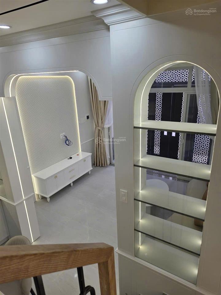 Bán nhà 4 tầng kiên cố ngay trung tâm tp nha trang, gần sát biển, sổ hồng đầy đủ giá rẻ chỉ 4,8 tỷ