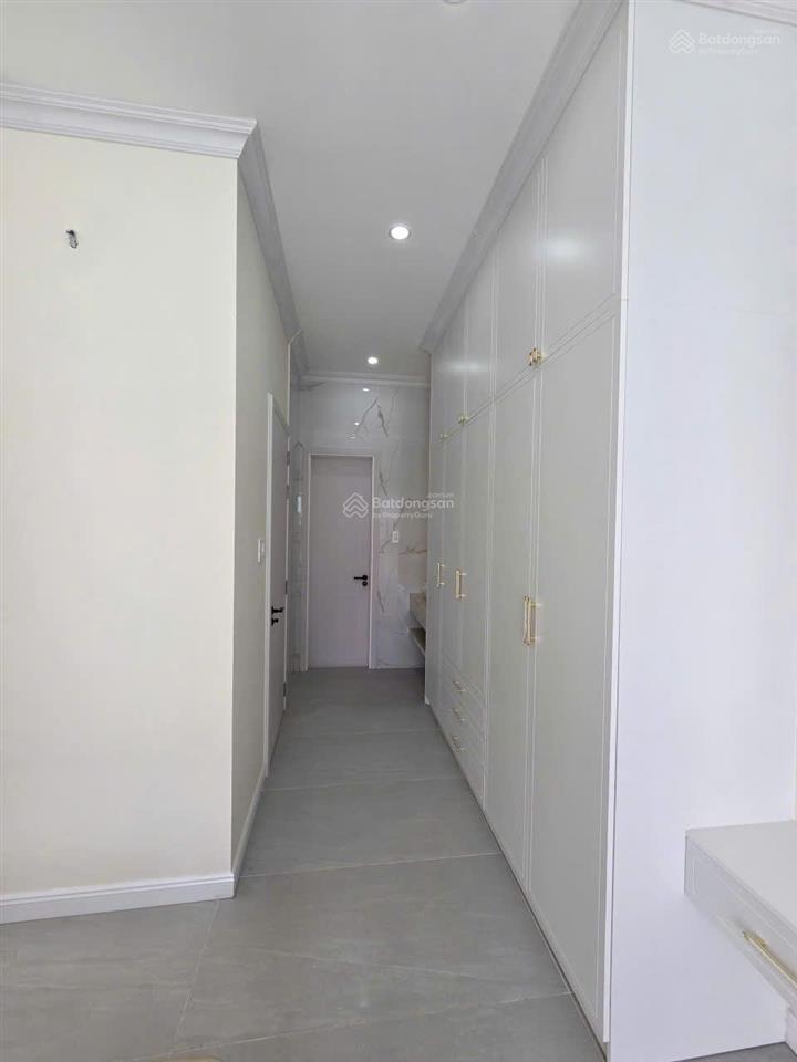 Bán nhà 4 tầng kiên cố ngay trung tâm tp nha trang, gần sát biển, sổ hồng đầy đủ giá rẻ chỉ 4,8 tỷ