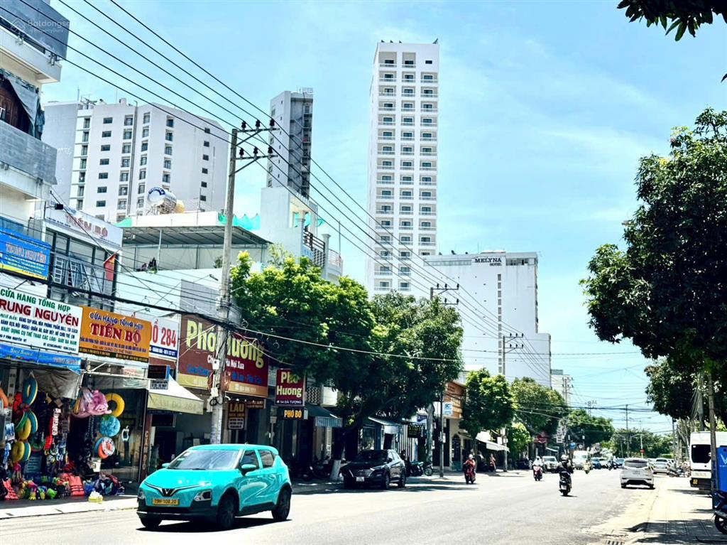 Bán đất 2 mặt tiền 199m² đường dã tượng, cách biển trần phú chỉ 50m  sổ hồng vuông vắn