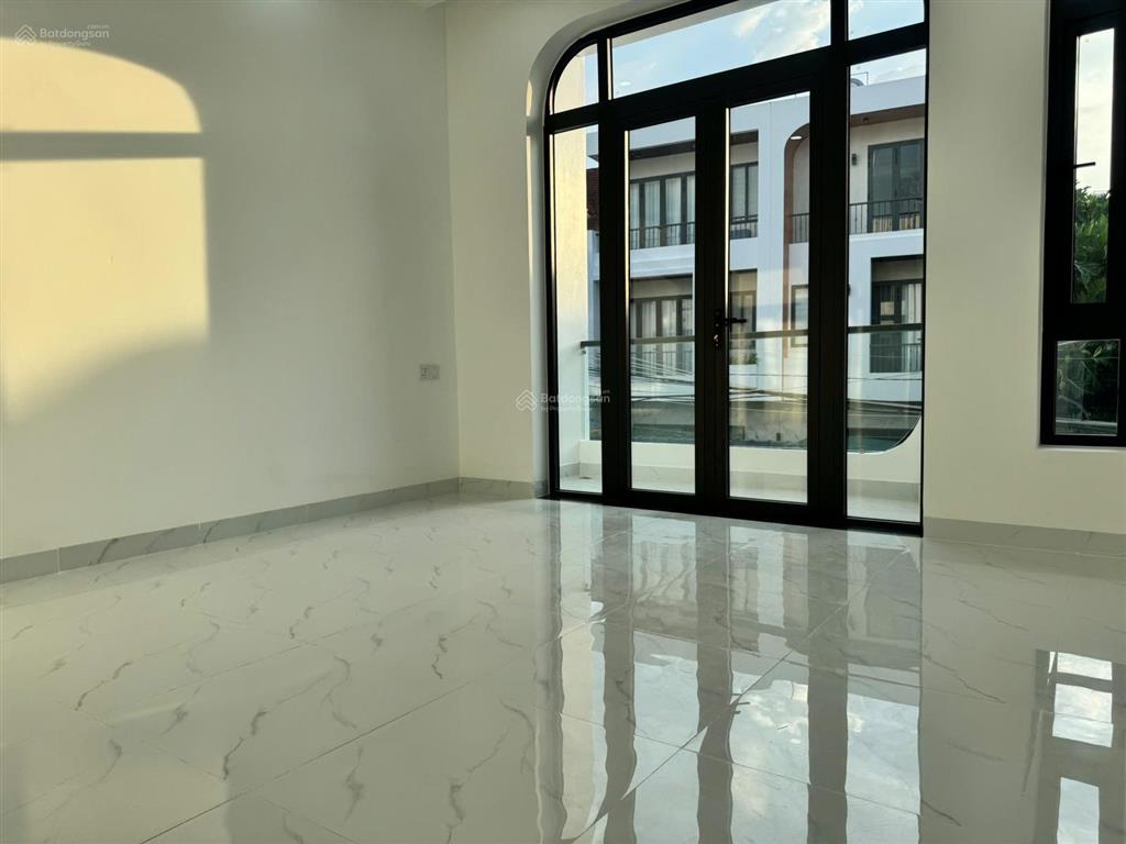 Chỉ 7tỷ 950 tr siêu phẩm nhà phố biển đường nguyễn biểu, gần sát biển, 1 trệt 2 lầu
