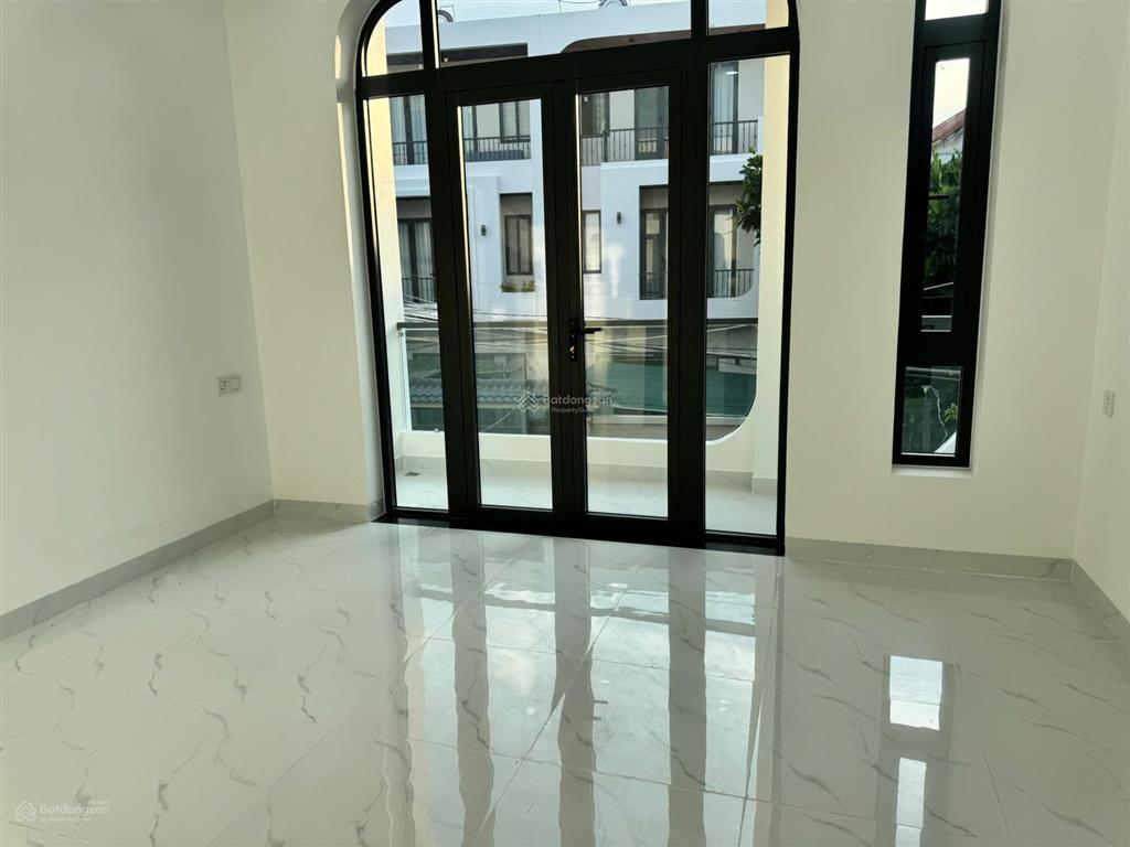Chỉ 7tỷ 950 tr siêu phẩm nhà phố biển đường nguyễn biểu, gần sát biển, 1 trệt 2 lầu