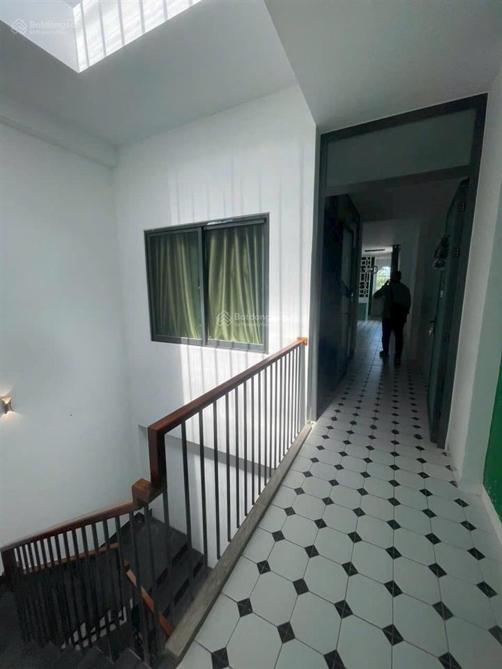 Bán nhà quân trấn (đường 10m), hùng vương, lộc thọ, nha trang gần biển, nhà 3 tầng