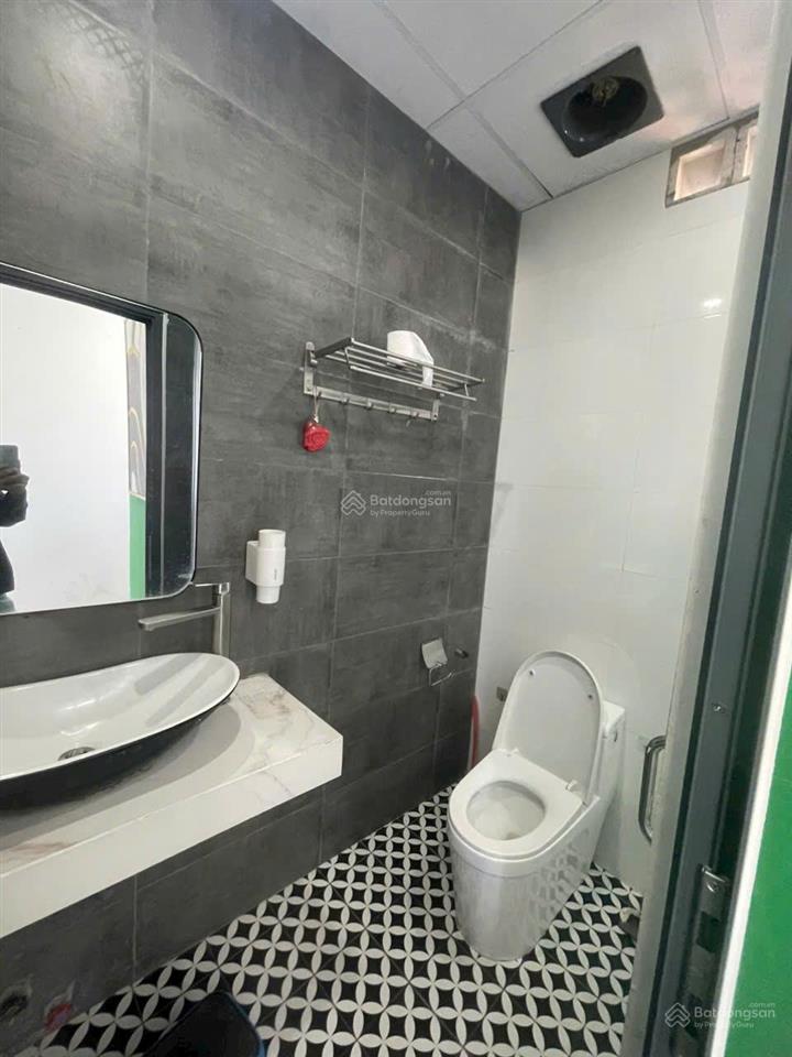 Bán nhà quân trấn (đường 10m), hùng vương, lộc thọ, nha trang gần biển, nhà 3 tầng