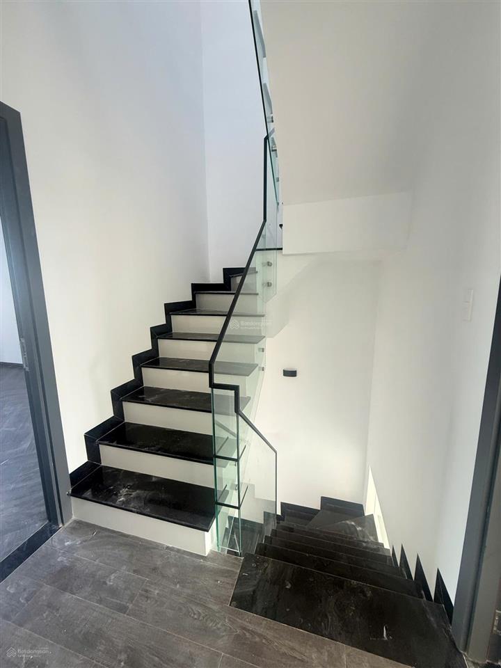 Bán nhà gói 5 kđt mỹ gia  view đối diện công viên, 100m2 giá tốt 8.5 tỷ
