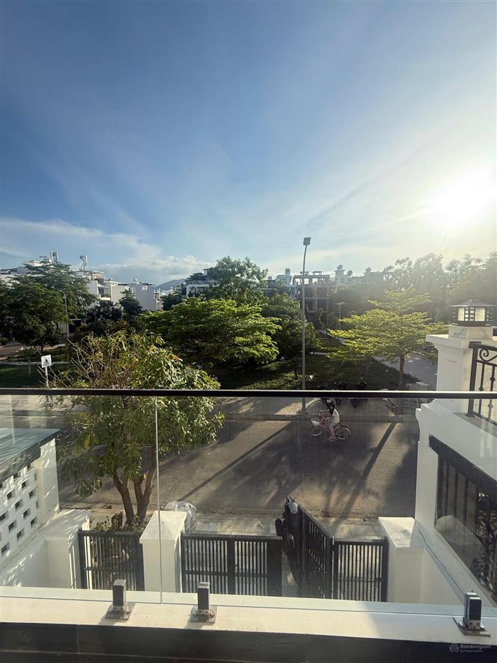 Bán nhà gói 5 kđt mỹ gia  view đối diện công viên, 100m2 giá tốt 8.5 tỷ