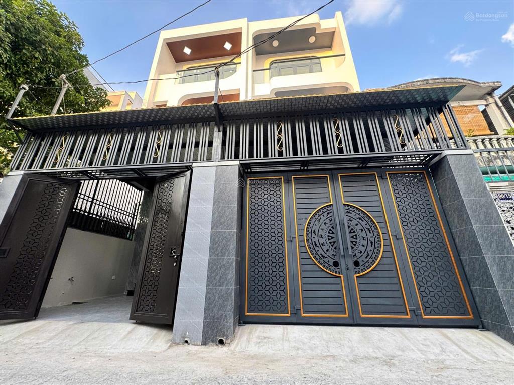 Bán siêu phẩm nhà phố biển đường nguyễn biểu, gần sát biển, 1 trệt 2 lầu